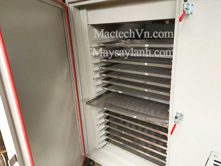 Khoang sấy của máy sấy lạnh 200kg